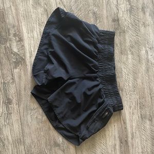 lululemon tracker shorts 4”